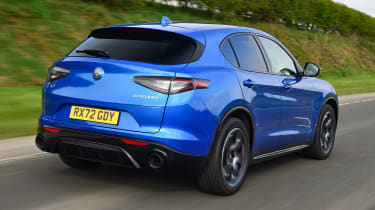 Alfa Romeo Stelvio - rear tracking